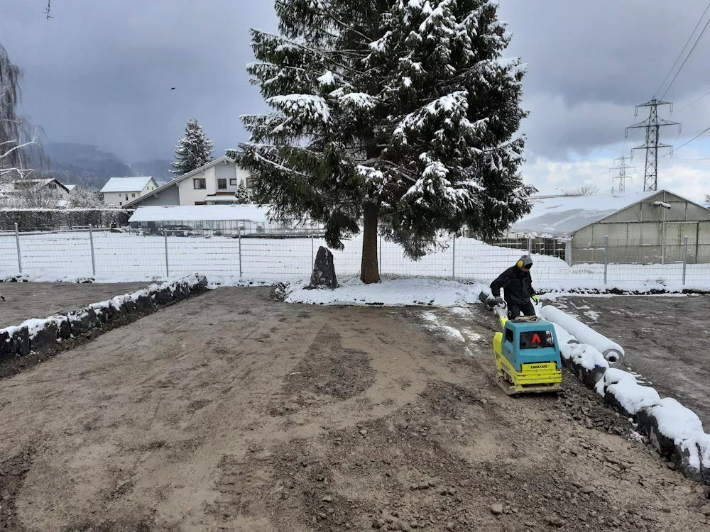 Aushubarbeiten, Aufschüttung, Erdbegungen im Leiblachtal, Schmid Erdbau